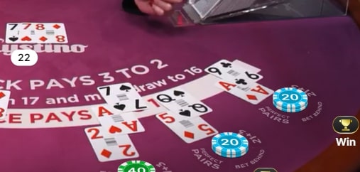 今回もディーラー側のバースト(合計数字が21を超えてしまうこと)で見事勝利です